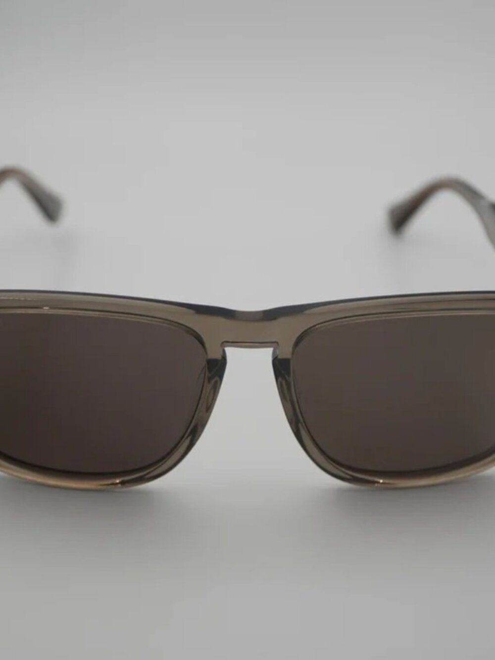 Gucci Brown Transparent Frame Sunglasses - Picture 16 of 16